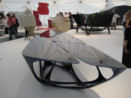 扎哈哈迪德玻璃钢茶几Mesa table by Zaha Hadid 酒店厅咖啡桌 Mesa Table