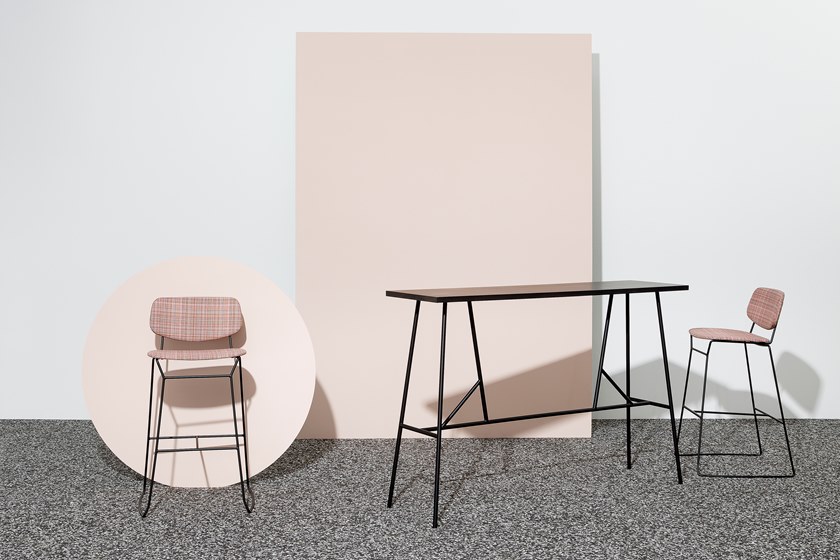 2018年新品新款 简洁餐椅吧椅 五金不锈钢铁烤漆格子弯板 曲木 Billiani DOLL  Metal stool Emilio Nanni
