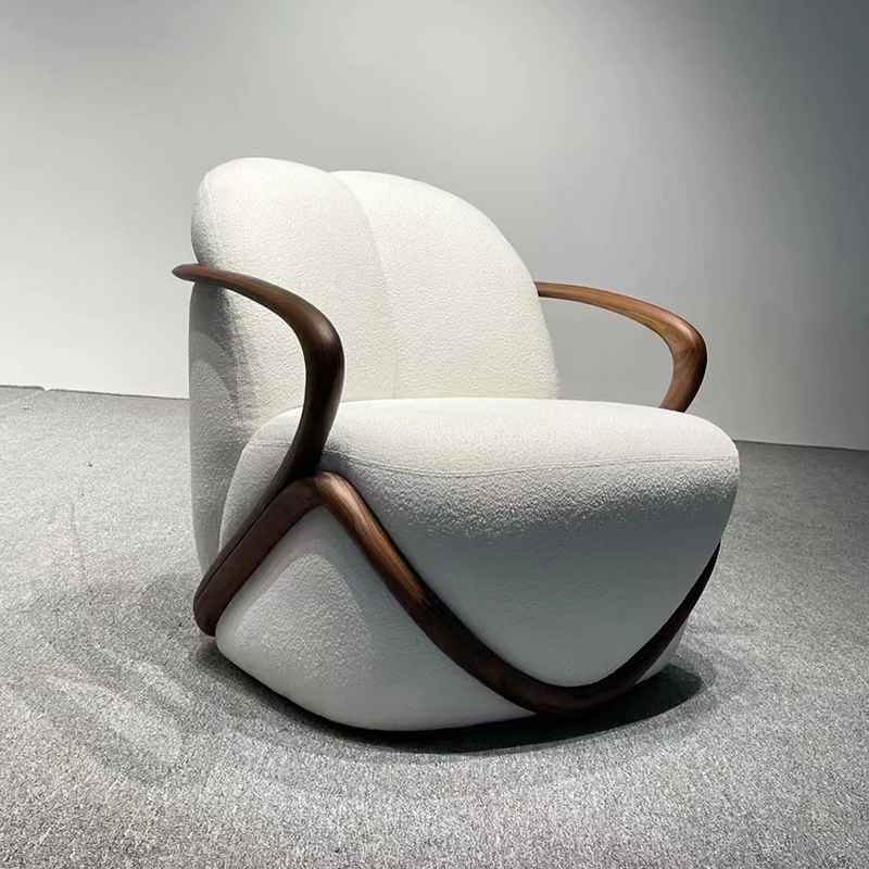 2022年实物 意大利实木 玻璃钢 普利亚蒂拥抱扶手椅 软包休闲沙发椅